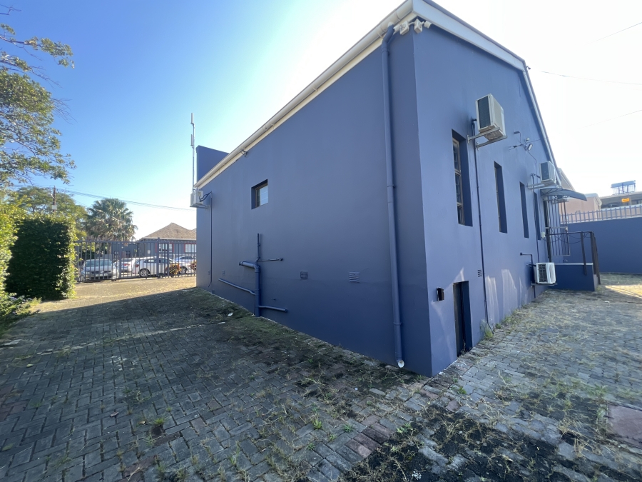 Commercial Property for Sale in Vincent Eastern Cape